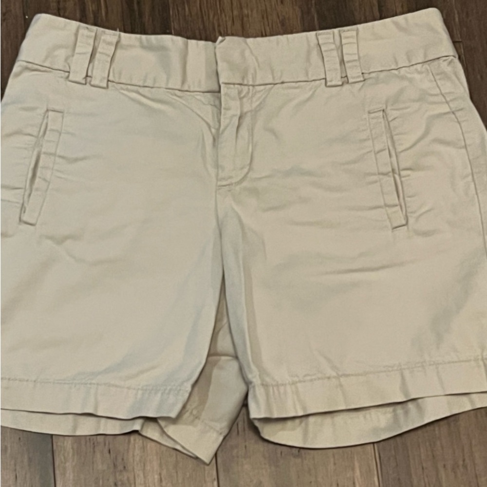 LOFT Women's Light Beige Tan Shorts Size 2